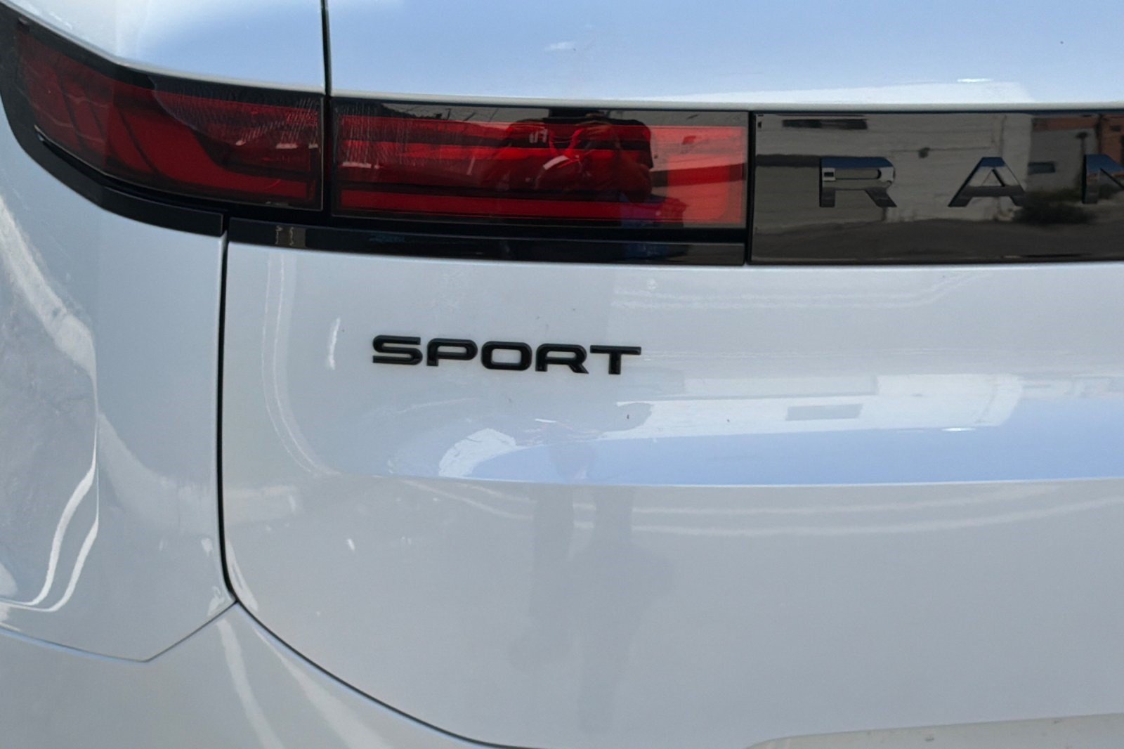 New 2026 Land Rover Range Rover Sport Dynamic SE AWD/4WD image 22