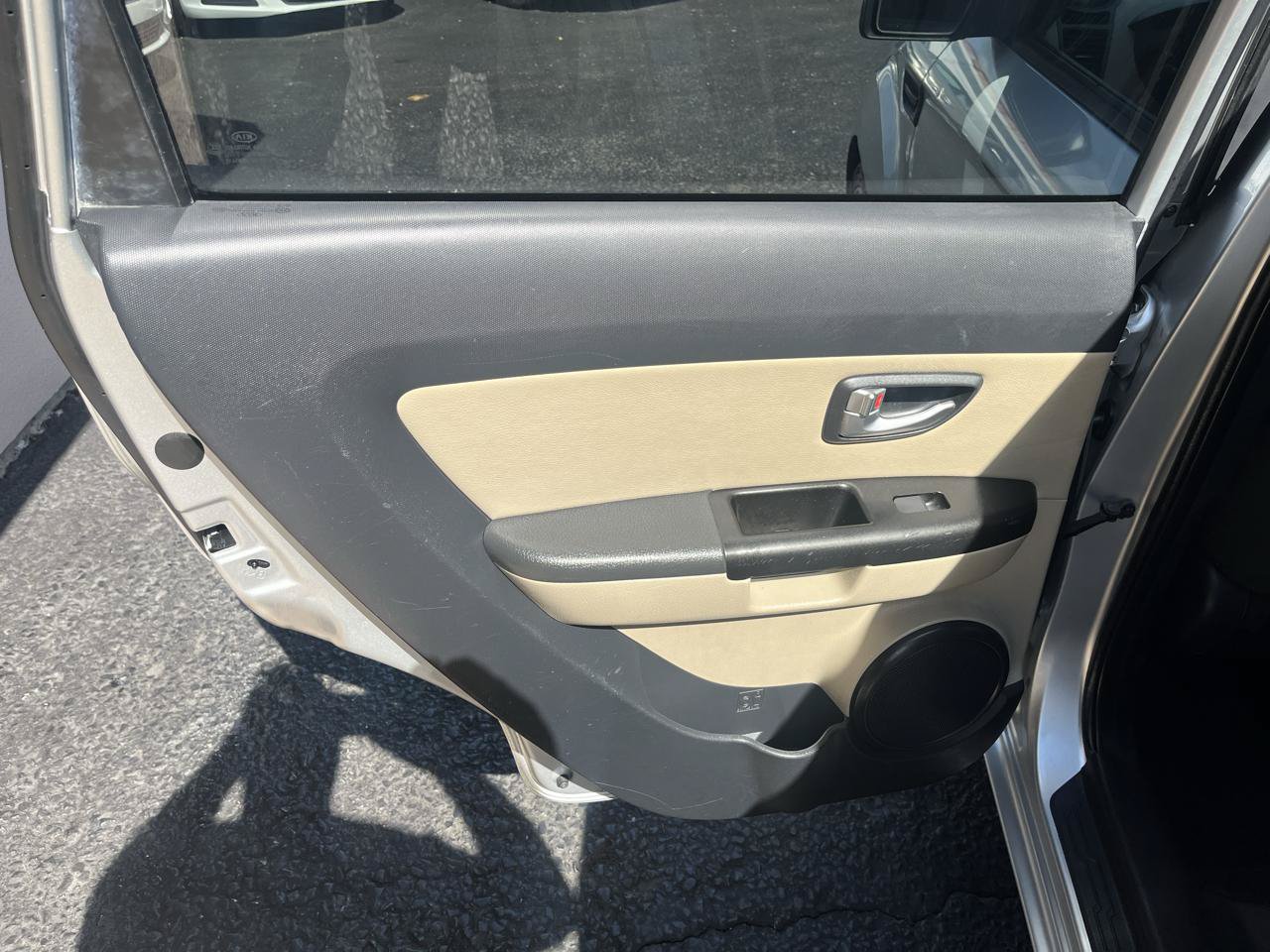 Used 2013 Kia Soul ! FWD image 28