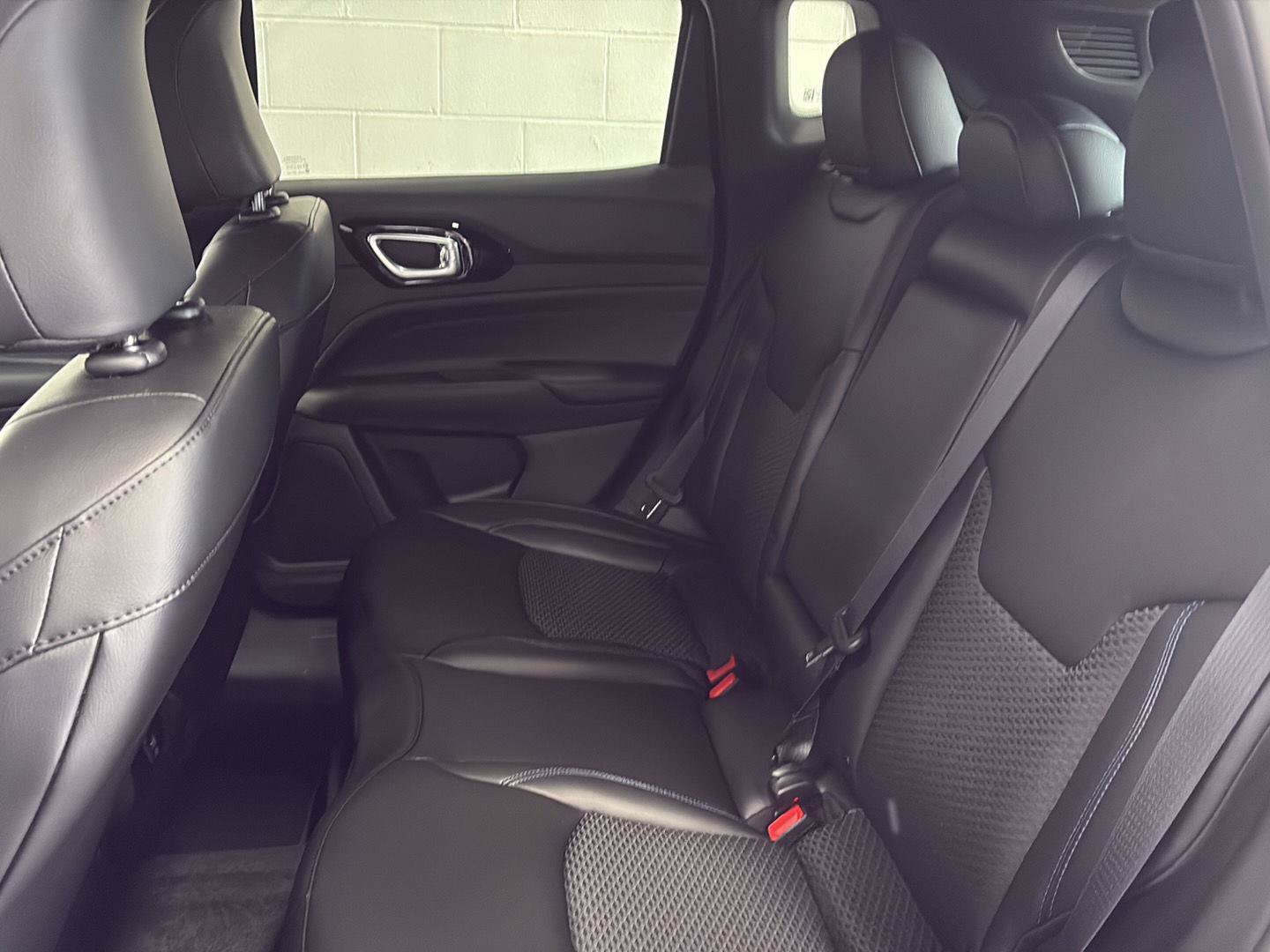 New 2026 Jeep Compass Latitude AWD/4WD image 28