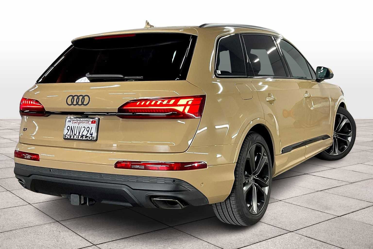 Used 2025 Audi Q7 3.0T Prestige image 15