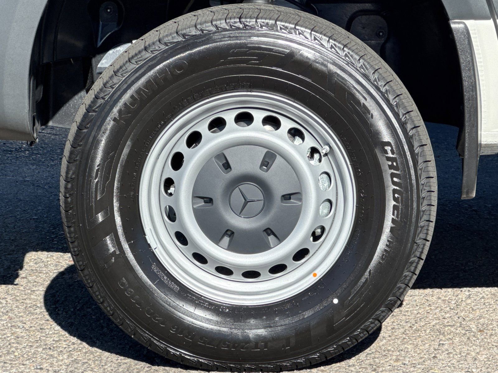 New 2025 Mercedes-Benz Sprinter 2500 image 24