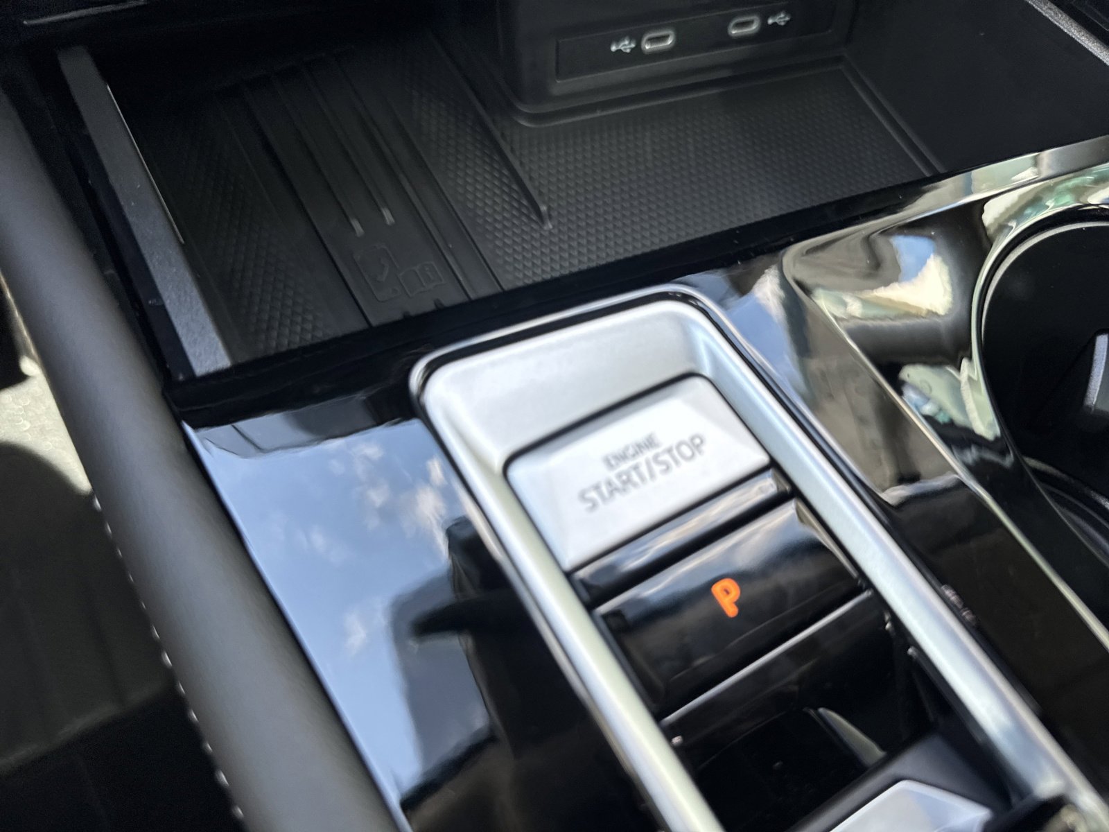 New 2026 Volkswagen Atlas SE image 24