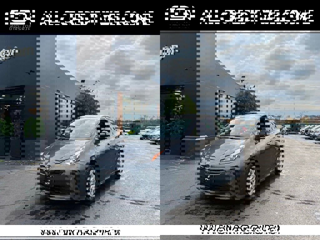 Used 2022 Toyota Prius LE