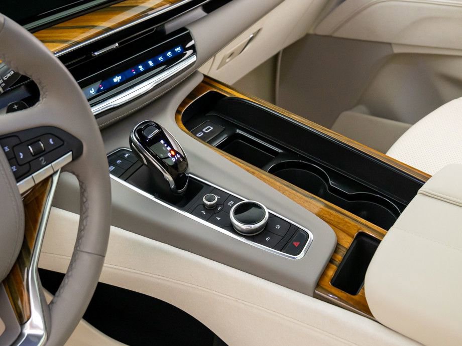 Certified 2024 Cadillac Escalade Sport Platinum w/ LPO, ONYX Package image 14