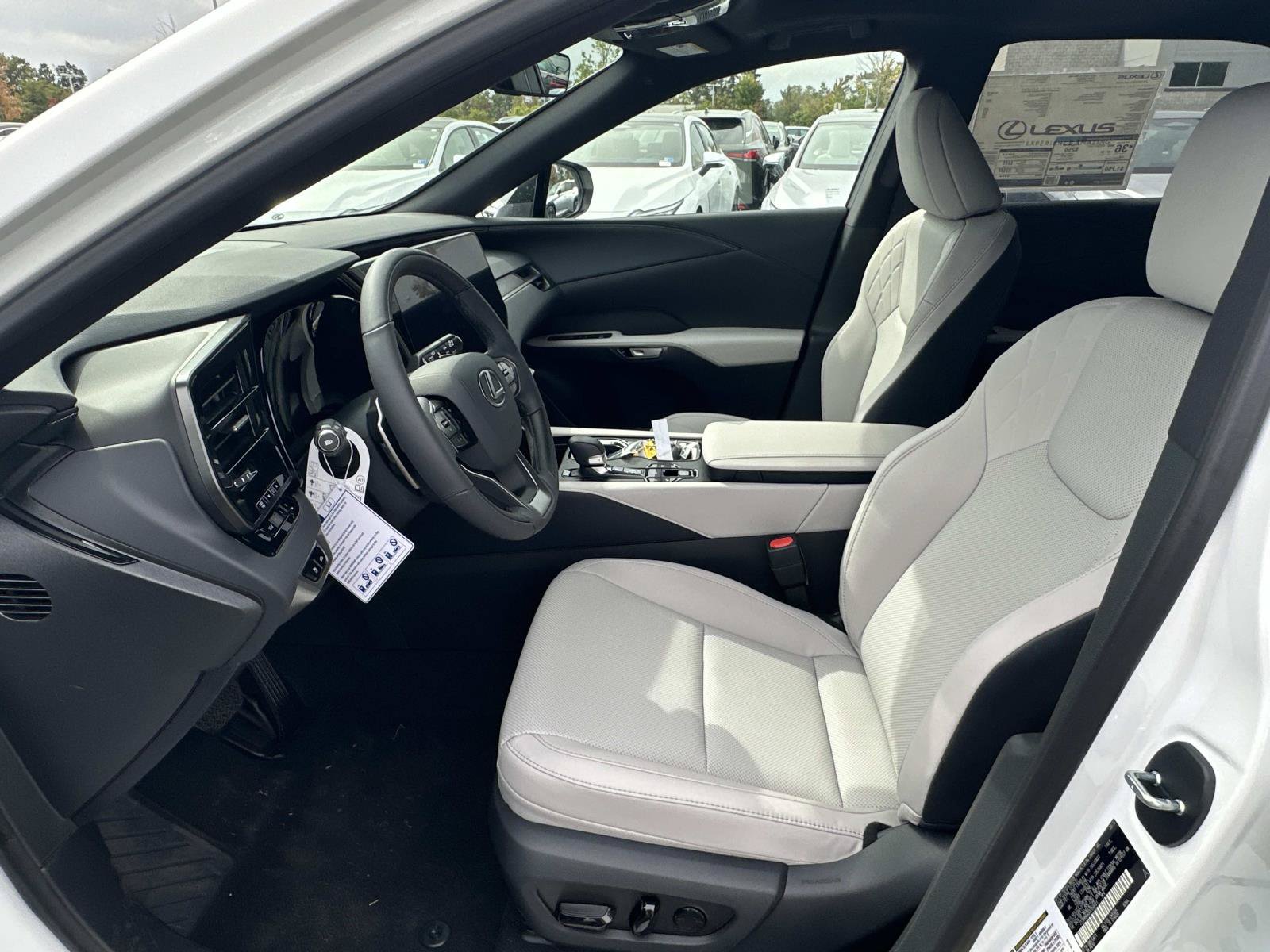 New 2026 Lexus RX 350h AWD/4WD image 11