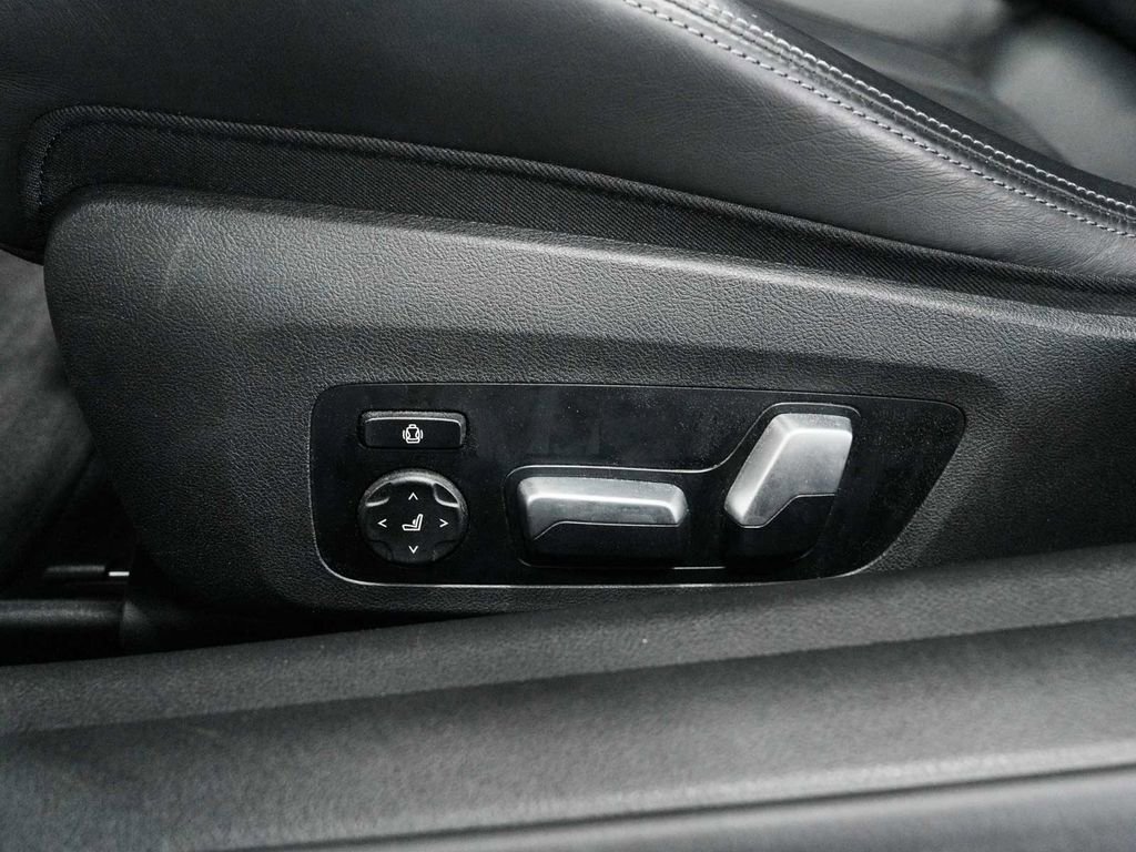 Used 2022 BMW M4 xDrive Competition w/ Executive Package AWD/4WD image 35