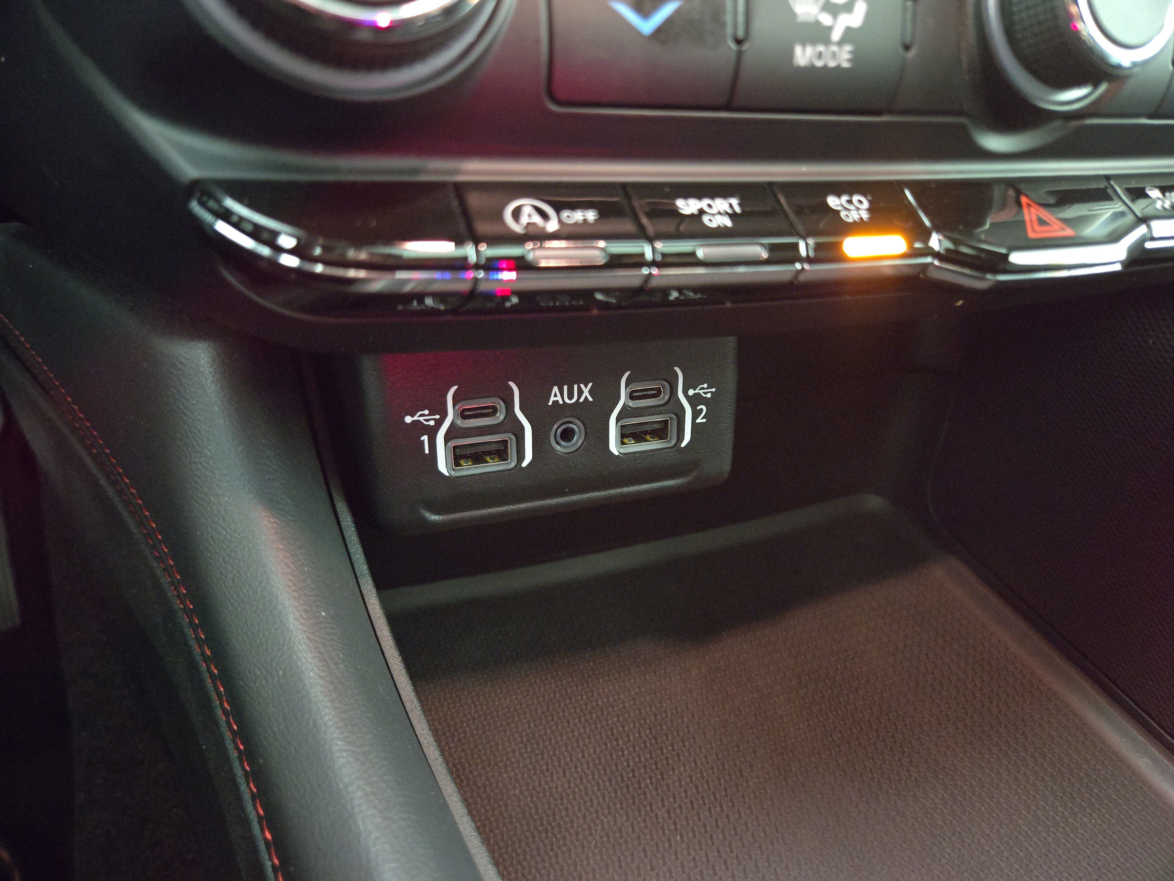 Used 2023 Dodge Durango GT image 29