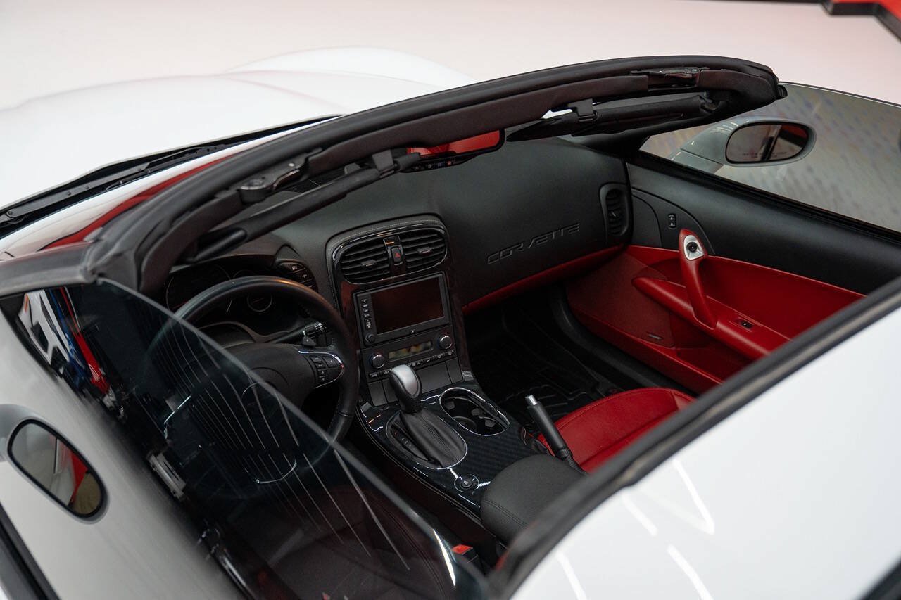Used 2013 Chevrolet Corvette Grand Sport w/ 2LT Preferred Equipment Group RWD image 11