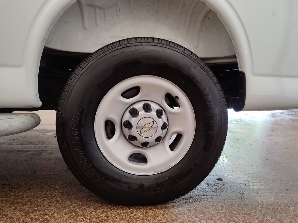 Used 2025 Chevrolet Express 2500 w/ Driver Convenience Package RWD image 20