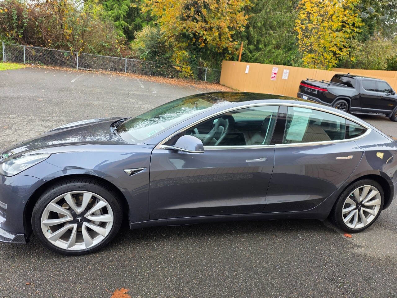 Used 2018 Tesla Model 3 Mid Range image 4