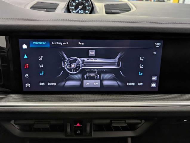 Used 2024 Porsche Cayenne Coupe image 28