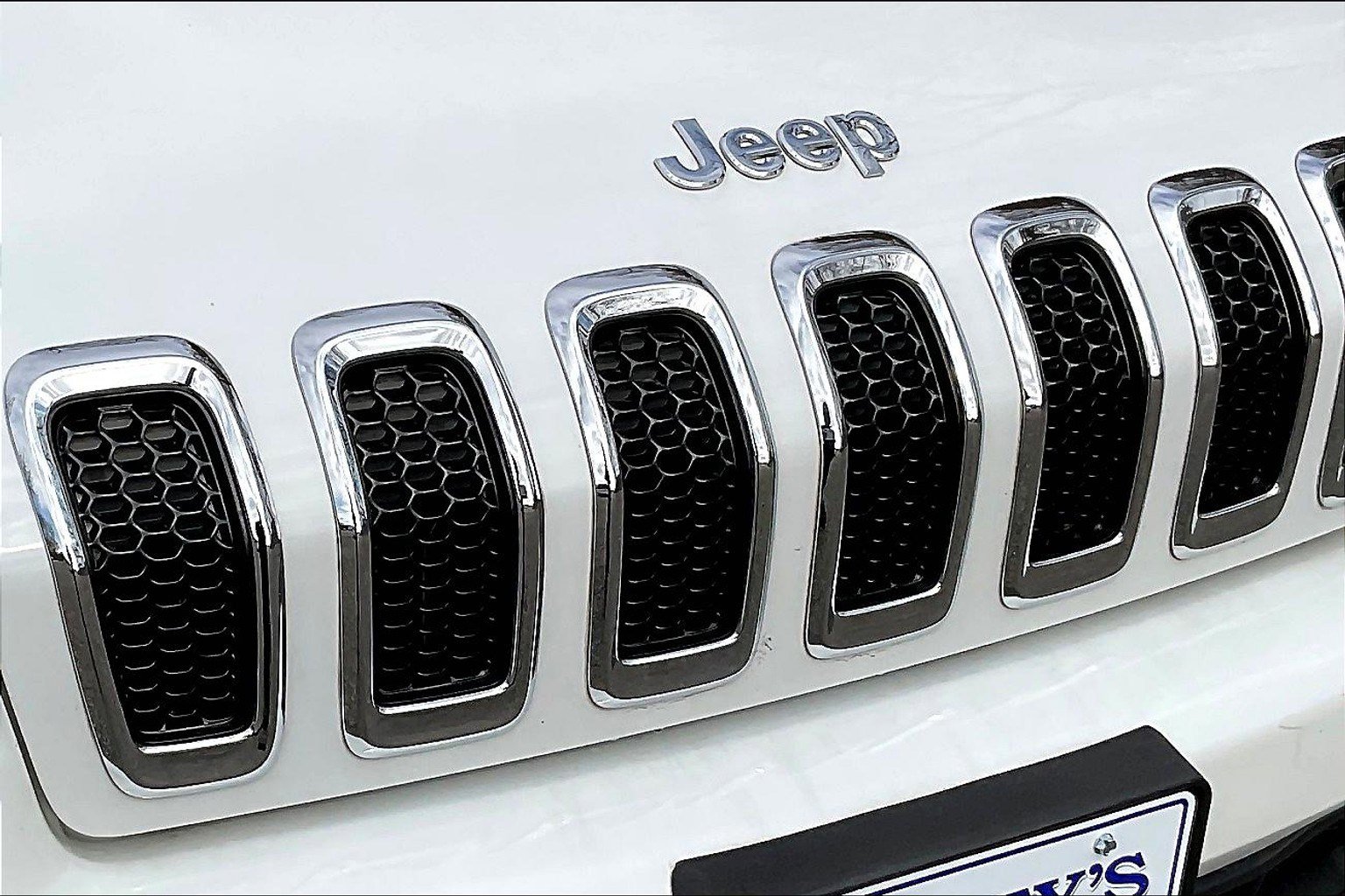 Used 2016 Jeep Cherokee Latitude w/ Cold Weather Group image 25