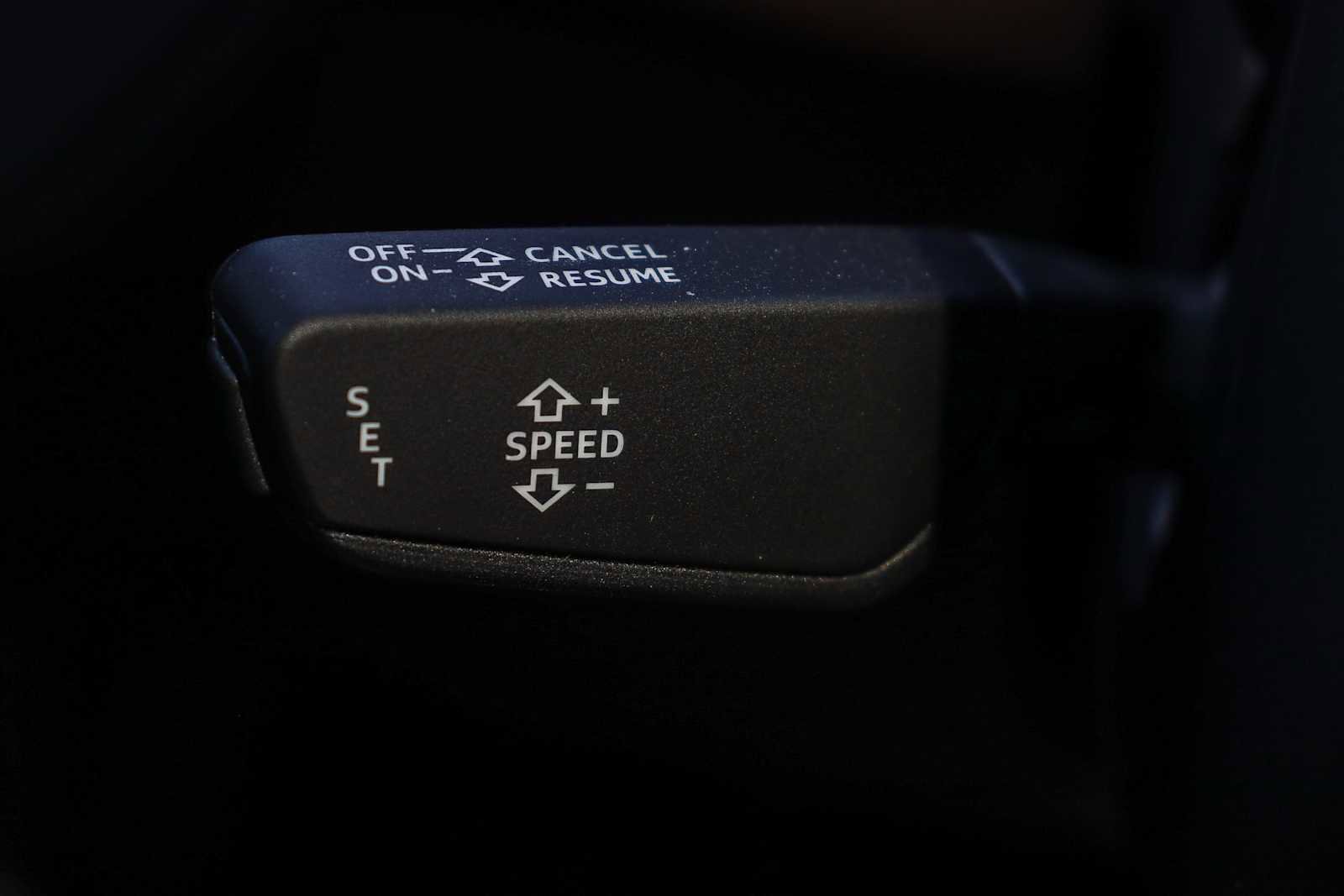 Used 2023 Audi e-tron GT Premium Plus AWD/4WD image 32
