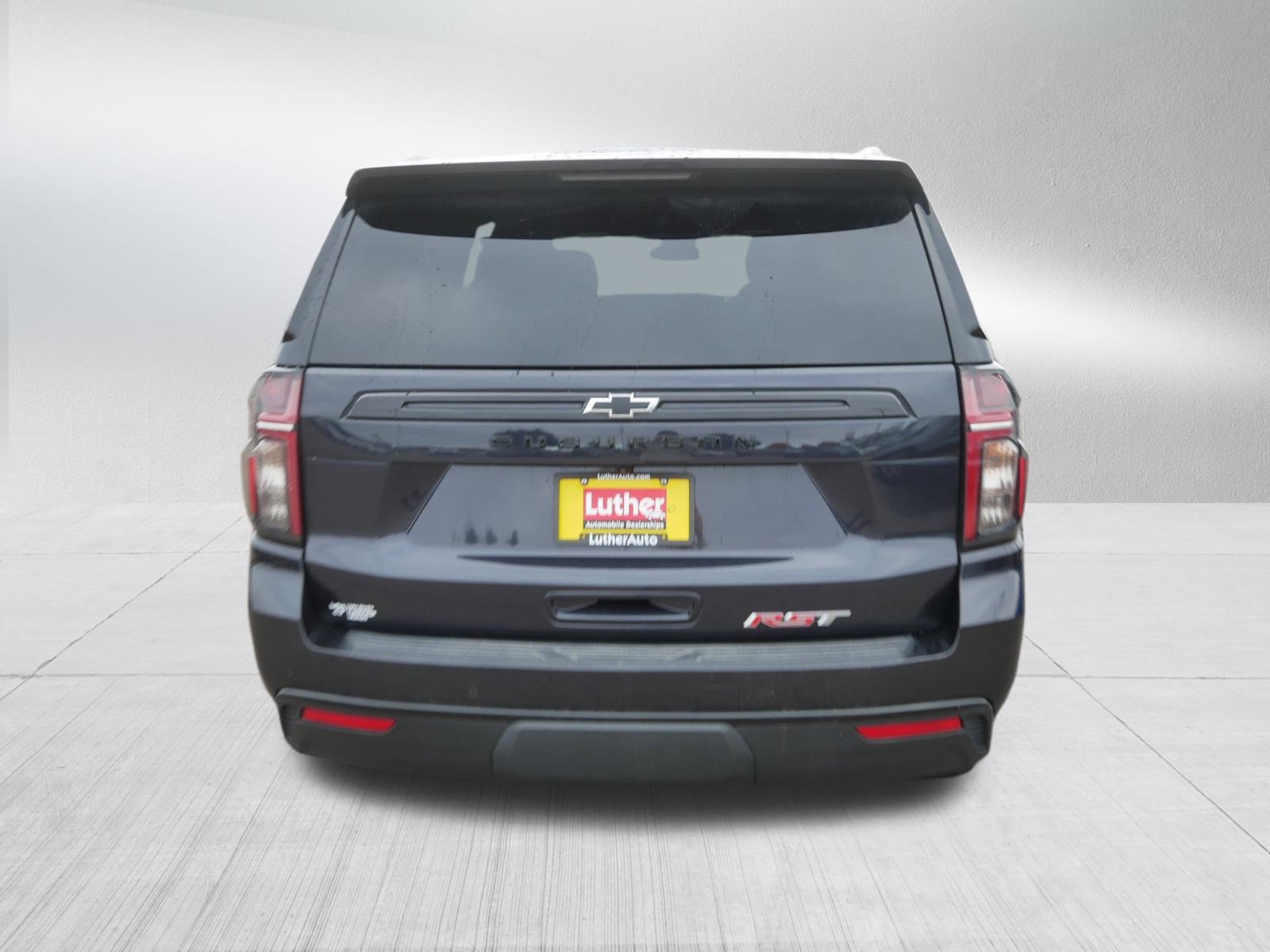 Used 2023 Chevrolet Suburban RST image 6