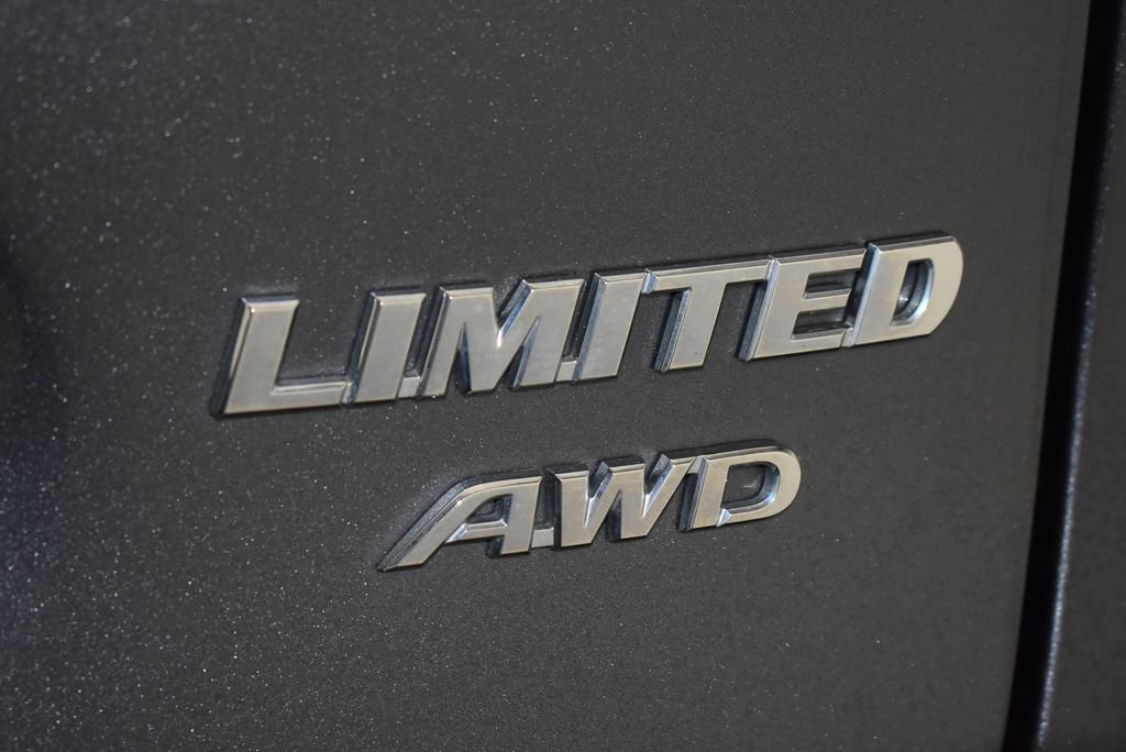 Used 2022 Toyota RAV4 Limited AWD/4WD image 10