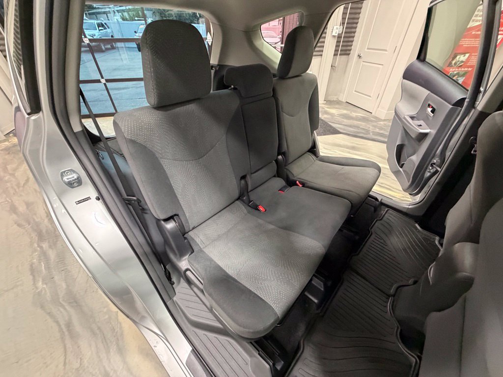 Used 2012 Toyota Prius V Three FWD image 6