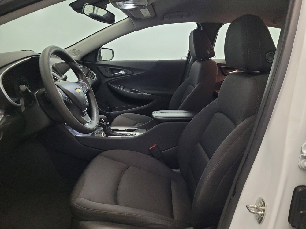 Used 2023 Chevrolet Malibu LT FWD image 17