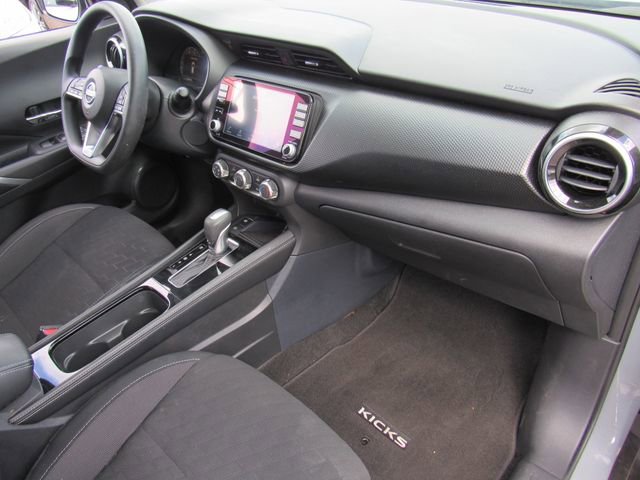 Used 2024 Nissan Kicks SV FWD image 14