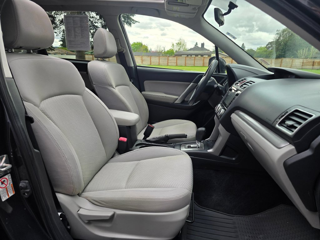 Used 2016 Subaru Forester 2.5i Premium w/ All-Weather Package AWD/4WD image 19