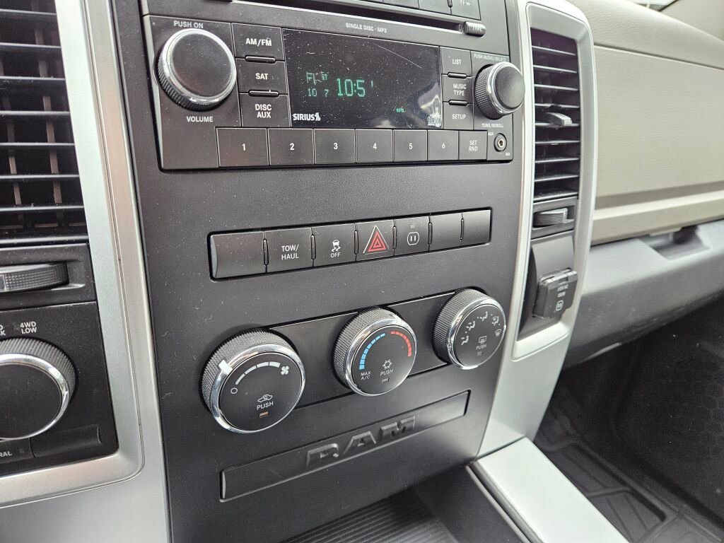Used 2011 RAM 1500 Classic SLT w/ SLT Plus D←cor Group AWD/4WD image 21