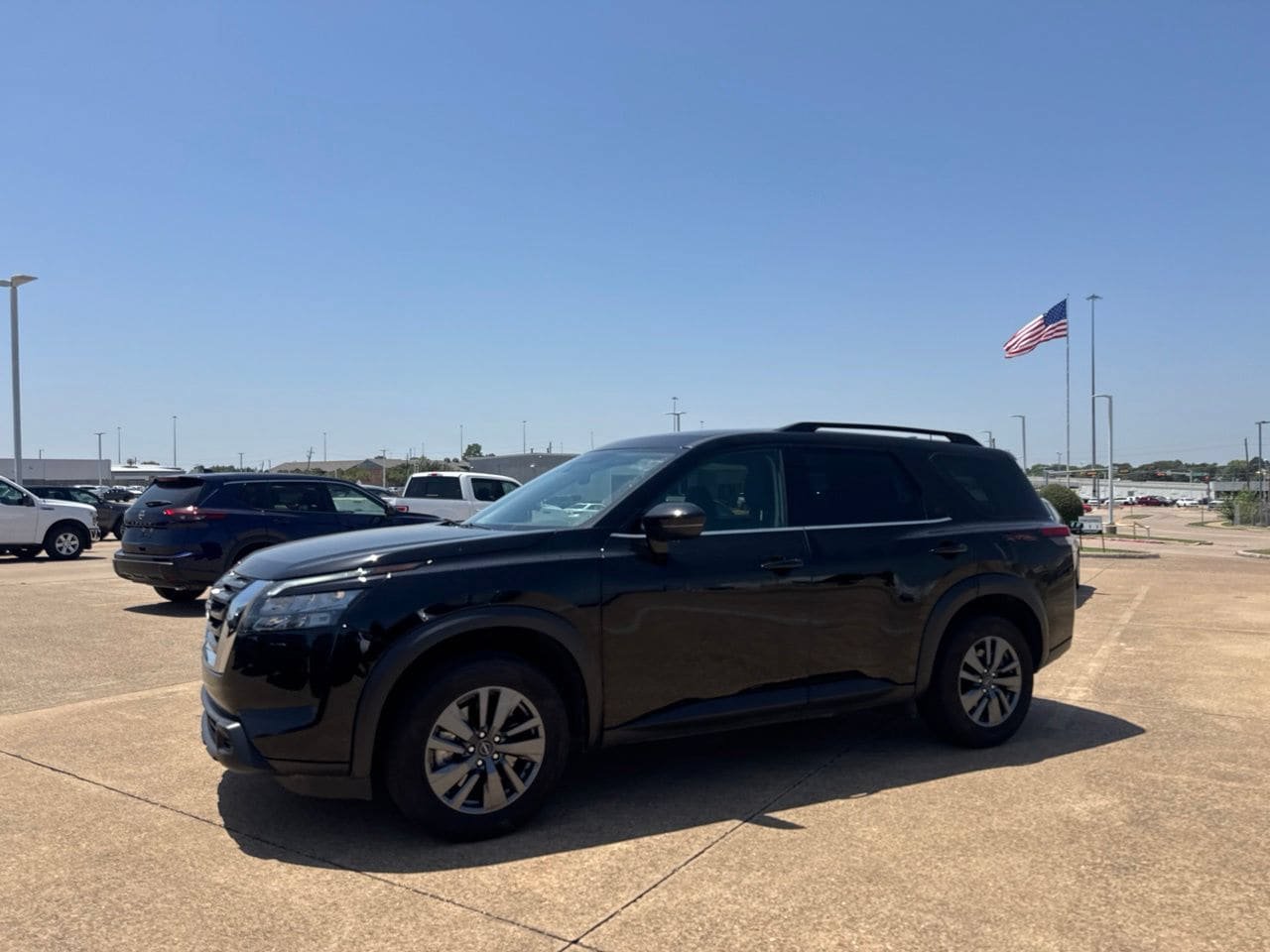 Certified 2025 Nissan Pathfinder SV FWD image 11