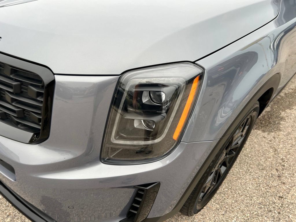 Certified 2022 Kia Telluride SX w/ SX Prestige Package AWD/4WD image 29