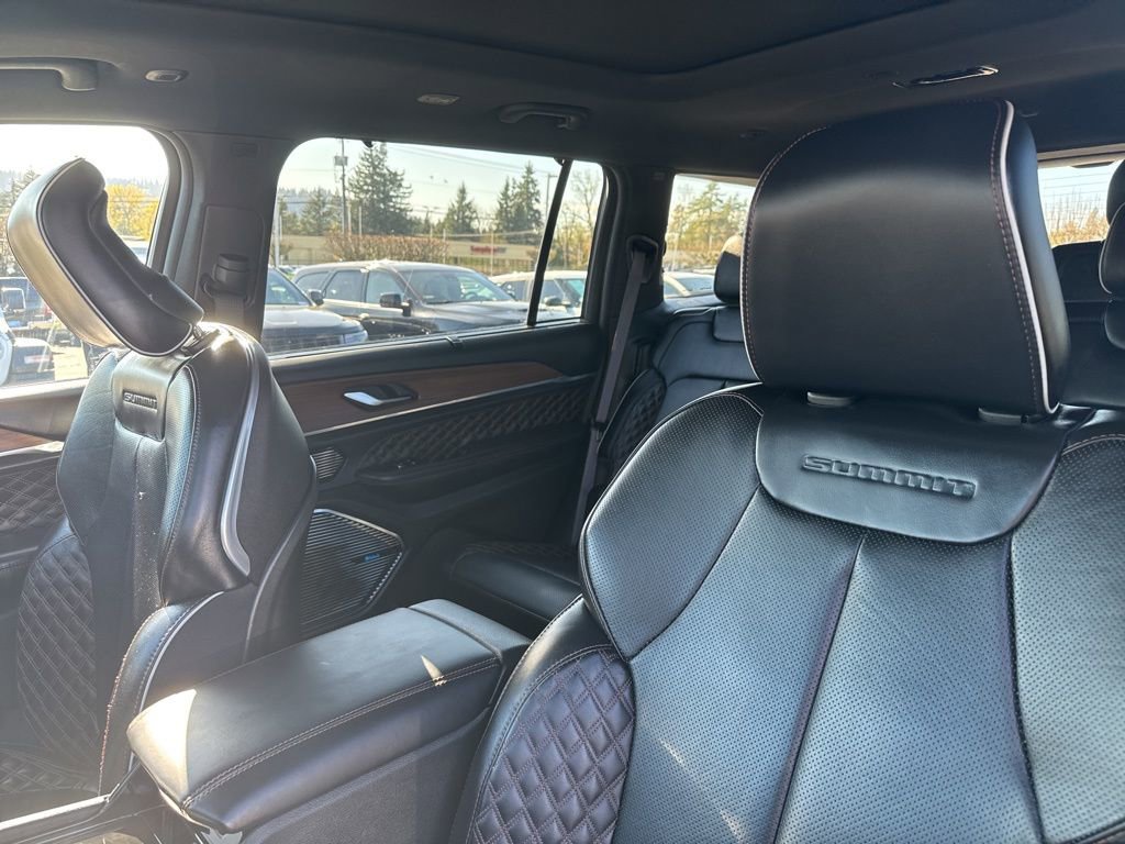 Used 2024 Jeep Grand Cherokee L Summit w/ Advanced Protech Group IV AWD/4WD image 12