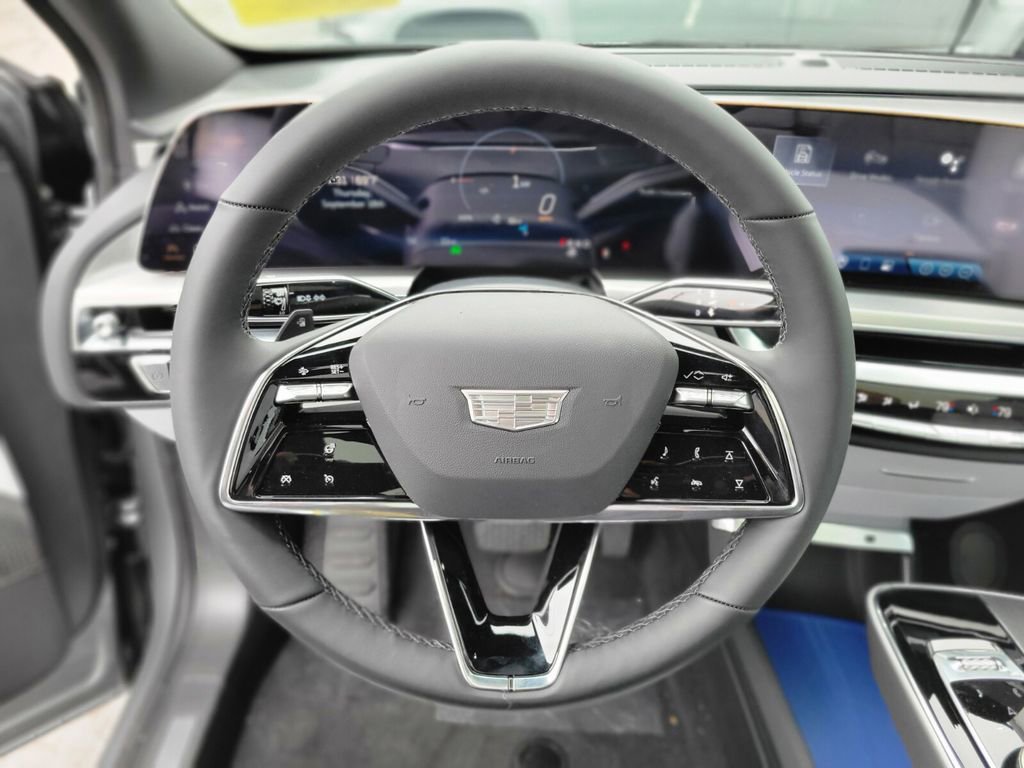 New 2025 Cadillac Lyriq Luxury w/ LPO, Floor Liner Package image 26