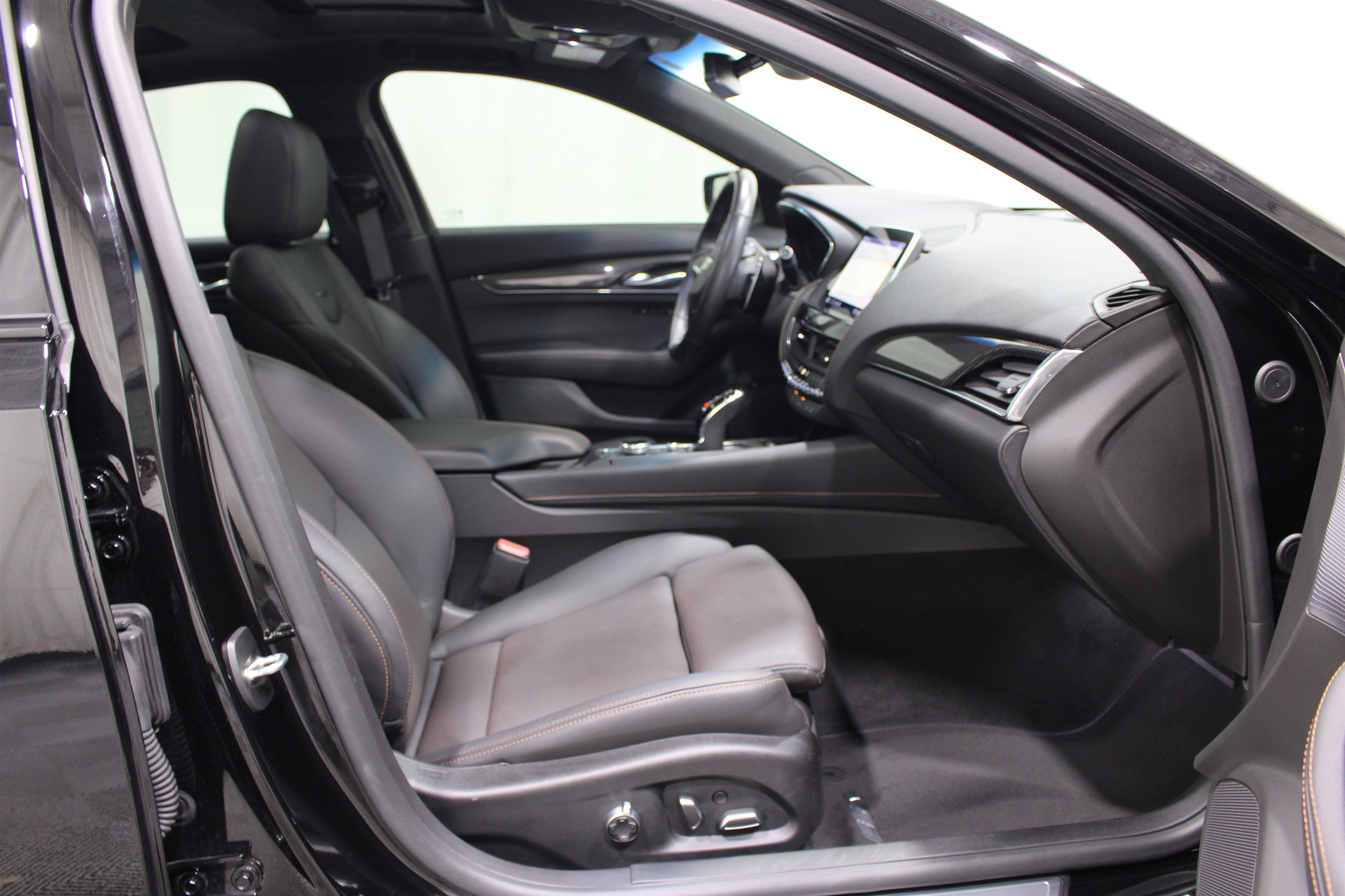 Used 2024 Cadillac CT5 V w/ Premium Package AWD/4WD image 30