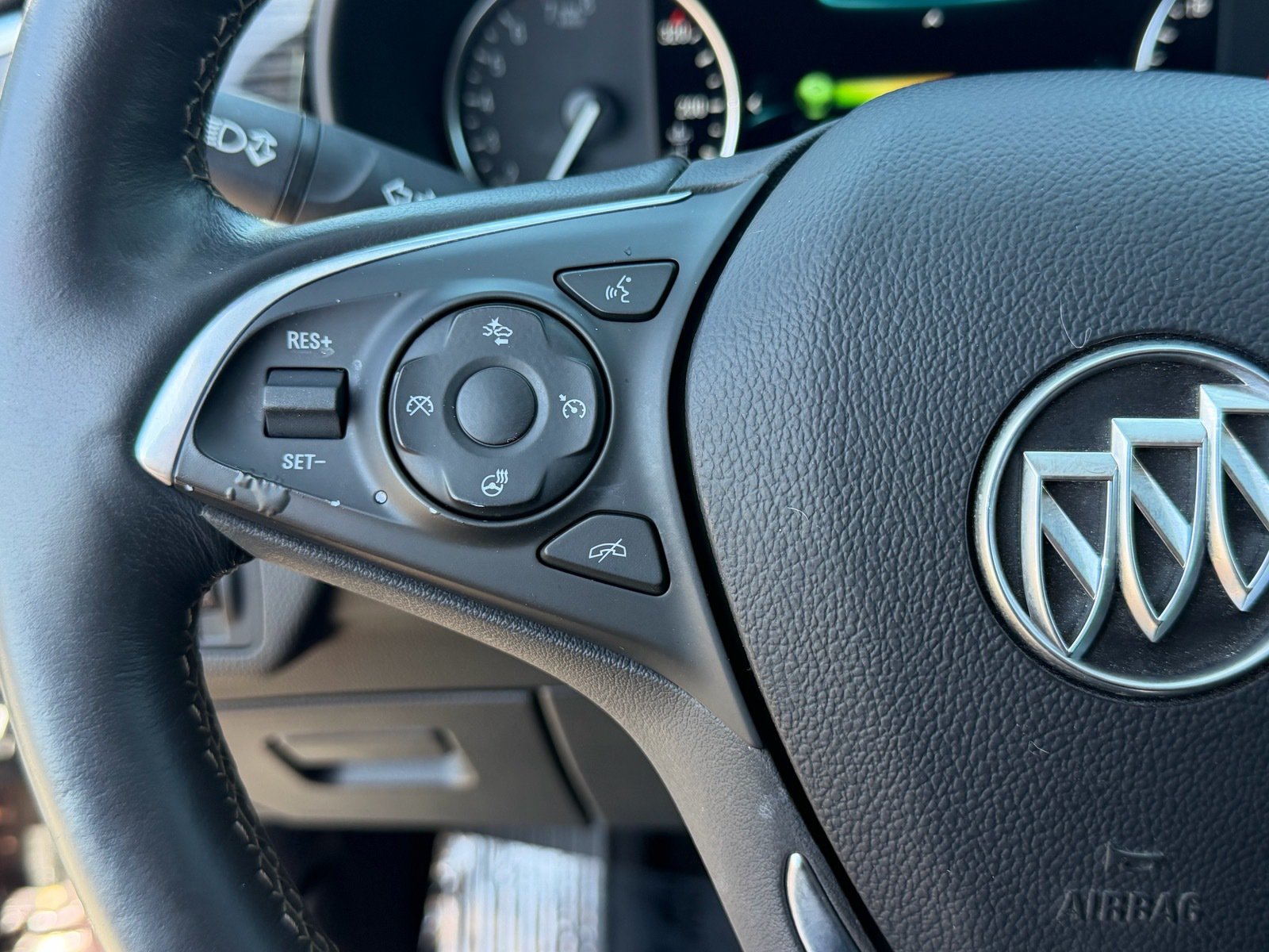 Used 2016 Buick Envision Premium AWD/4WD image 32