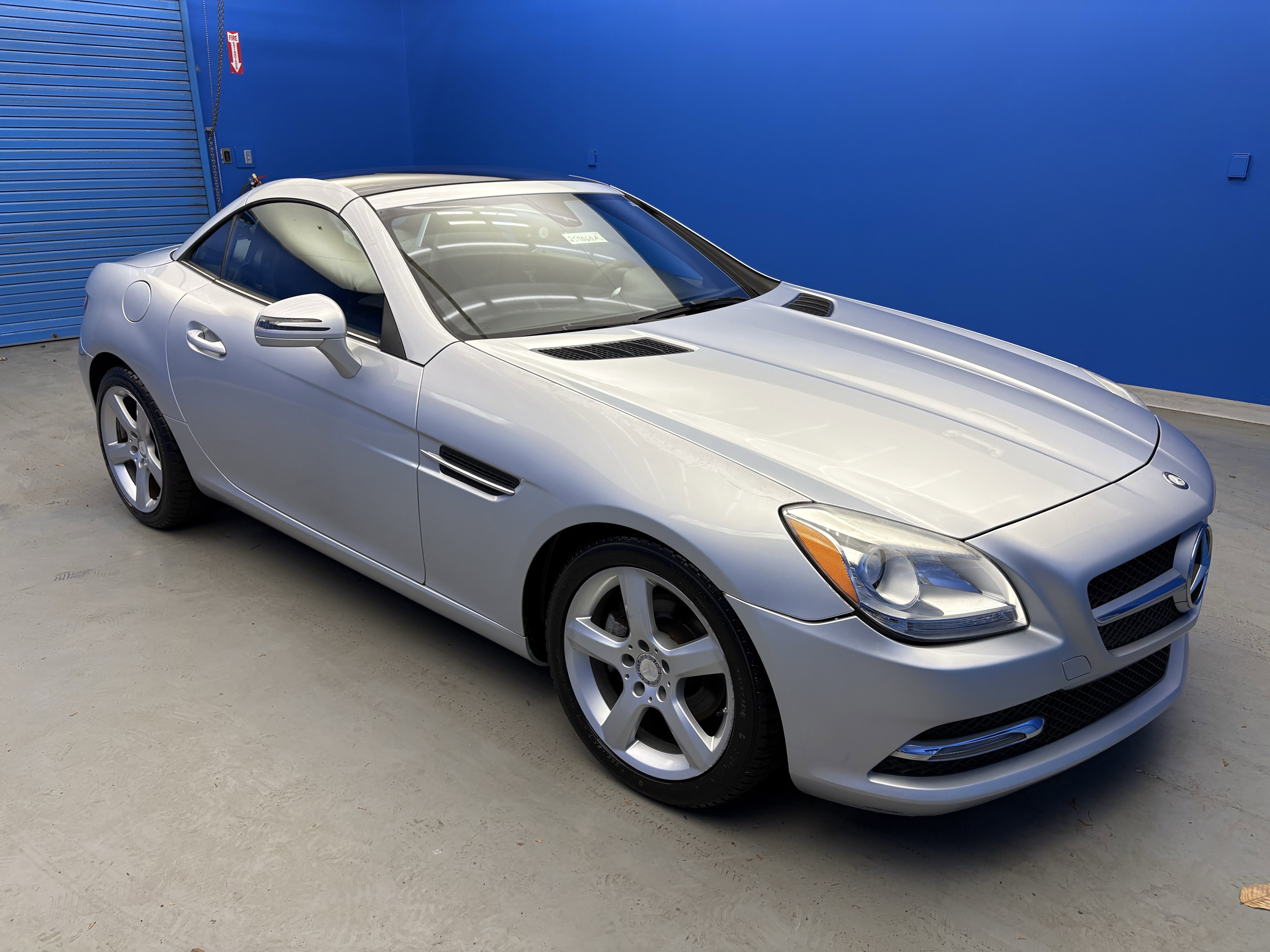 Used 2015 Mercedes-Benz SLK 250 image 2