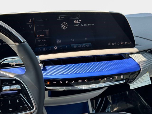 Certified 2025 Cadillac Optiq Sport 2 AWD/4WD image 3