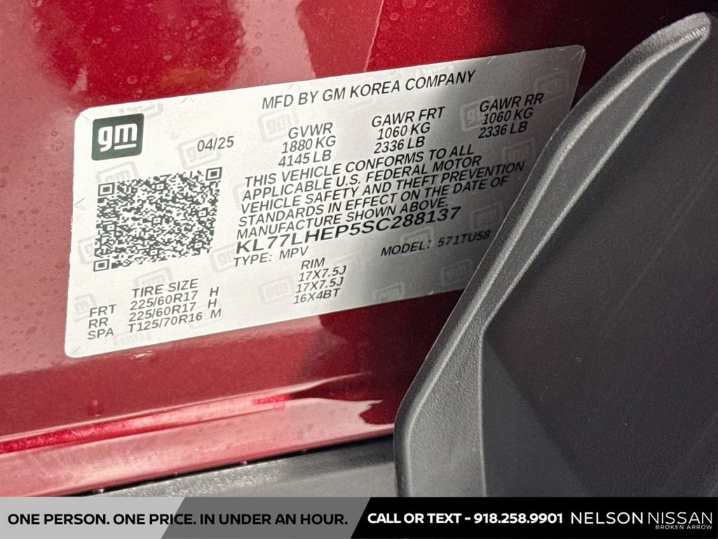 Used 2025 Chevrolet Trax LT w/ Driver Confidence Package FWD image 31