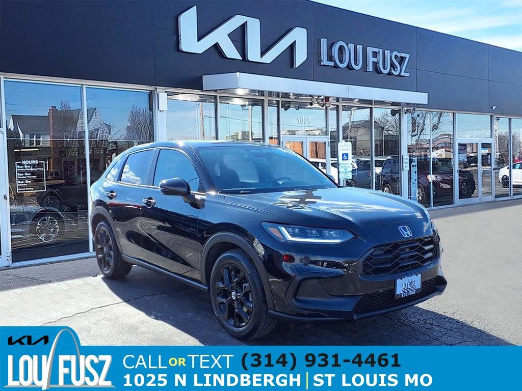 Used 2025 Honda HR-V Sport image 1