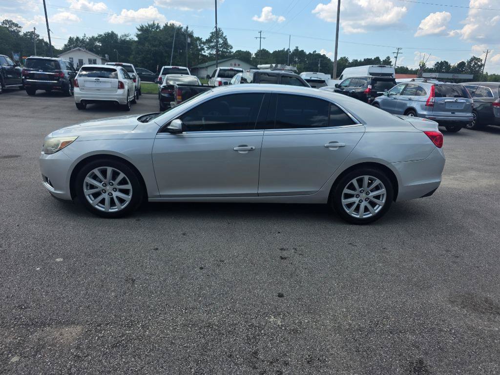 Used 2015 Chevrolet Malibu LT FWD image 2