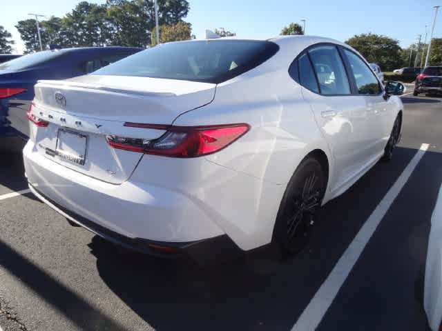 Used 2026 Toyota Camry SE FWD image 4