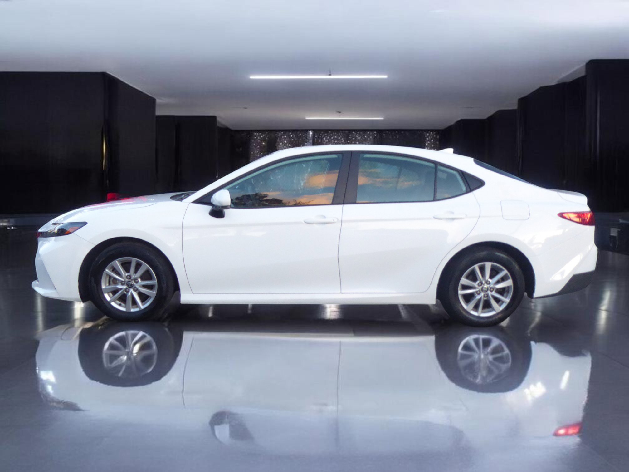 Used 2025 Toyota Camry LE image 8