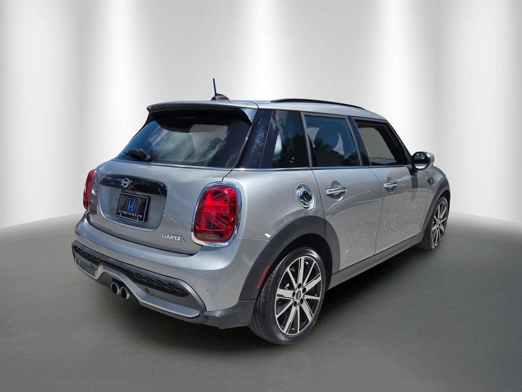 Used 2024 MINI Cooper S w/ Signature Upholstery Package FWD image 3