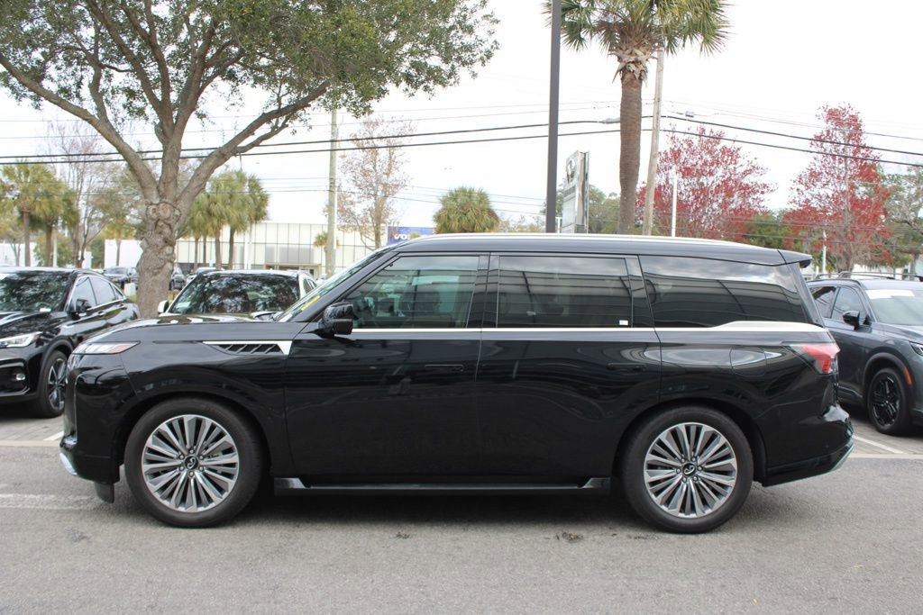 Certified 2025 INFINITI QX80 Luxe image 9