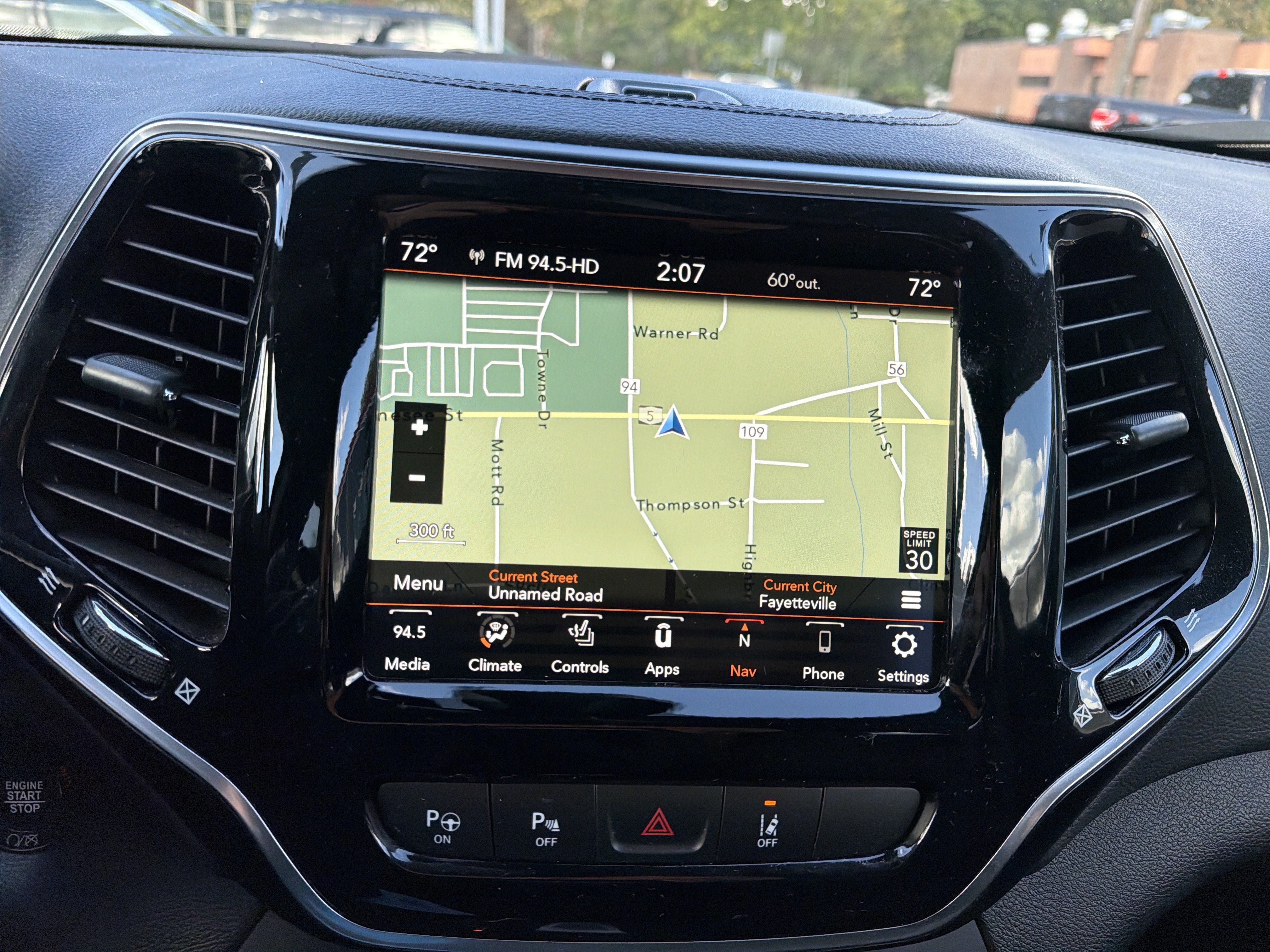 Used 2021 Jeep Cherokee High Altitude AWD/4WD image 18
