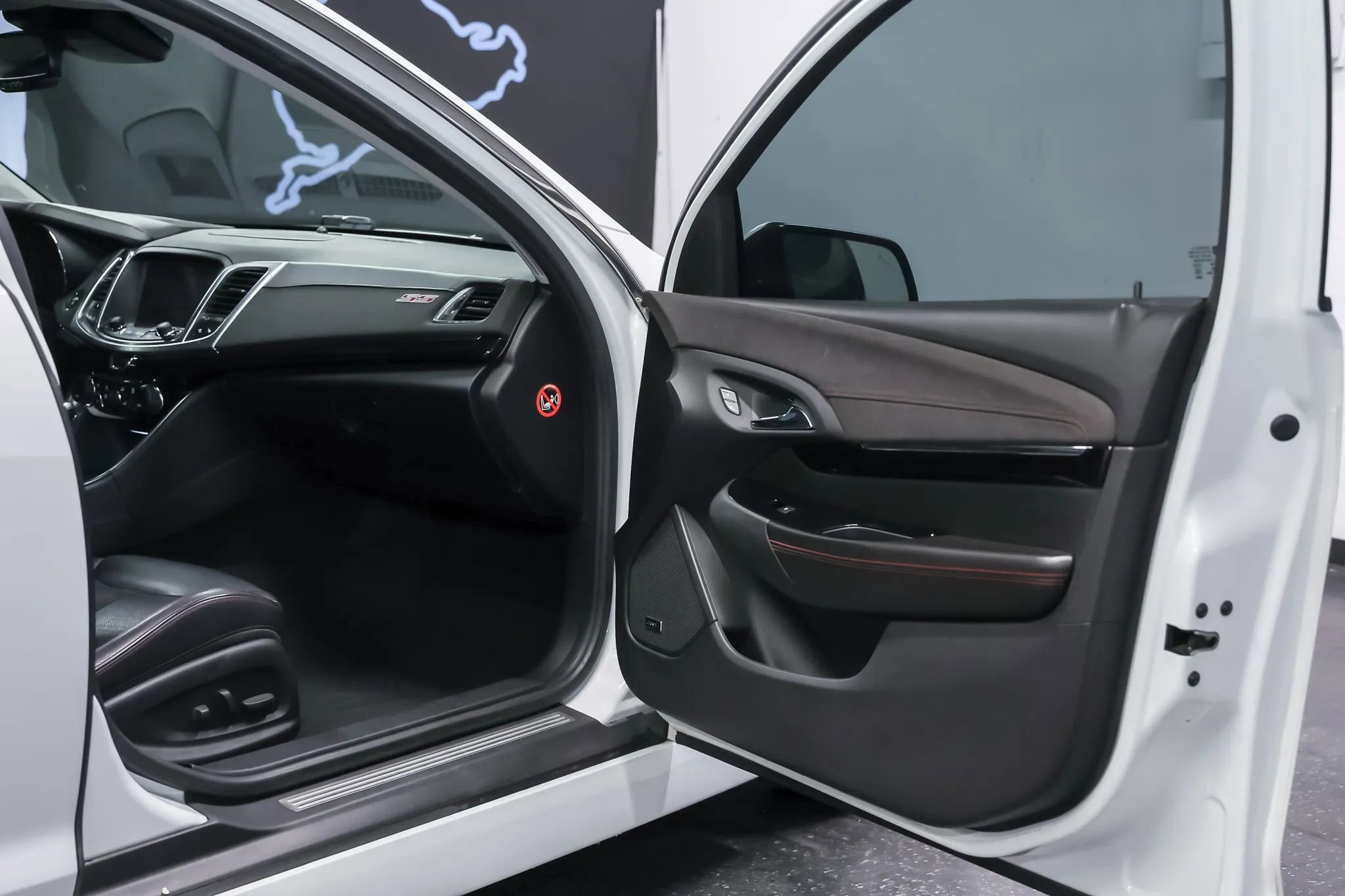 Used 2015 Chevrolet SS image 19
