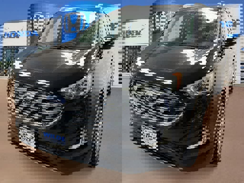 Used 2019 Ford Edge Titanium image 4