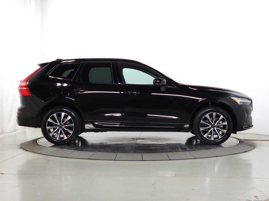 Certified 2025 Volvo XC60 B5 Core AWD/4WD image 13