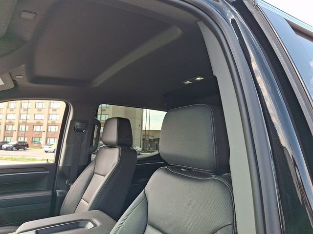 Certified 2025 GMC Sierra 1500 SLT AWD/4WD image 13