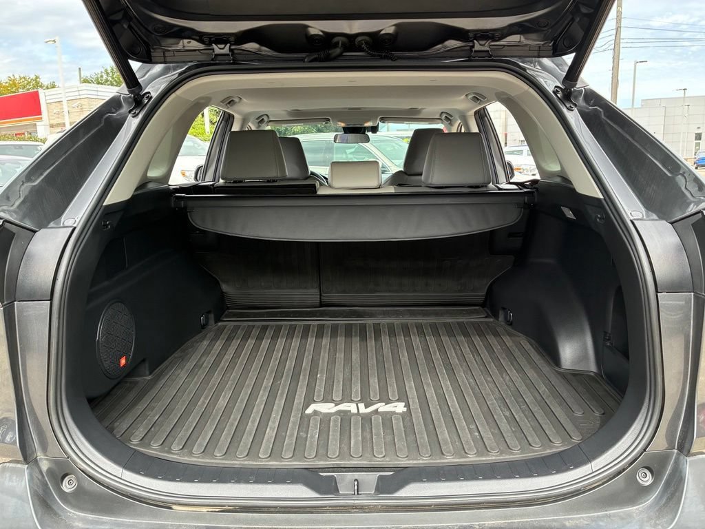 Used 2021 Toyota RAV4 XLE Premium FWD image 34