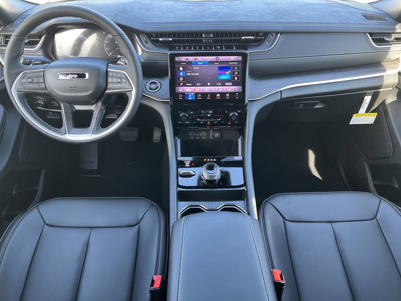 New 2025 Jeep Grand Cherokee L Limited w/ Black Appearance Package AWD/4WD video 2