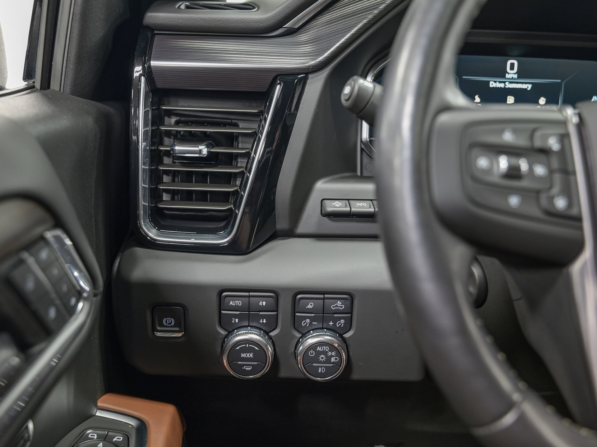 Used 2025 GMC Sierra 1500 Denali Ultimate AWD/4WD image 18