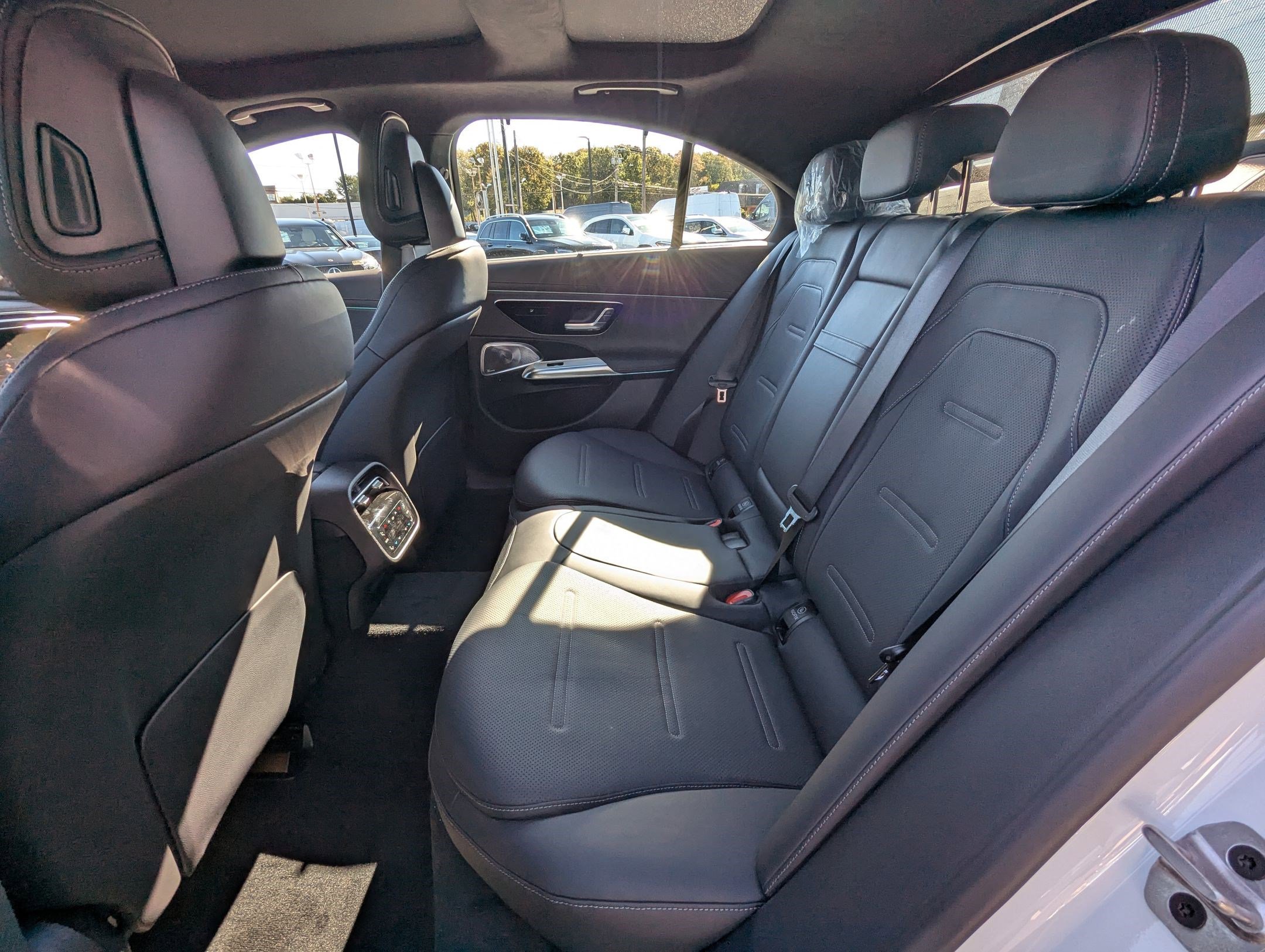 New 2026 Mercedes-Benz E 53 AMG e 4MATIC Sedan image 19