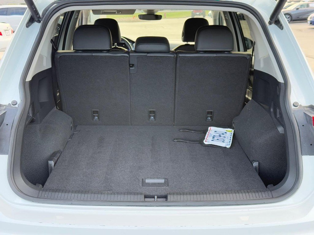 Used 2024 Volkswagen Tiguan SE image 4