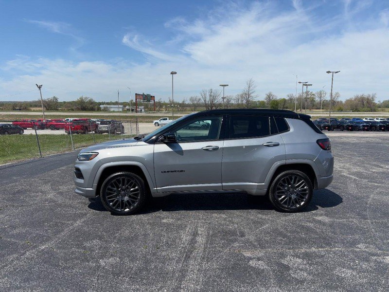 Used 2022 Jeep Compass High Altitude video 2